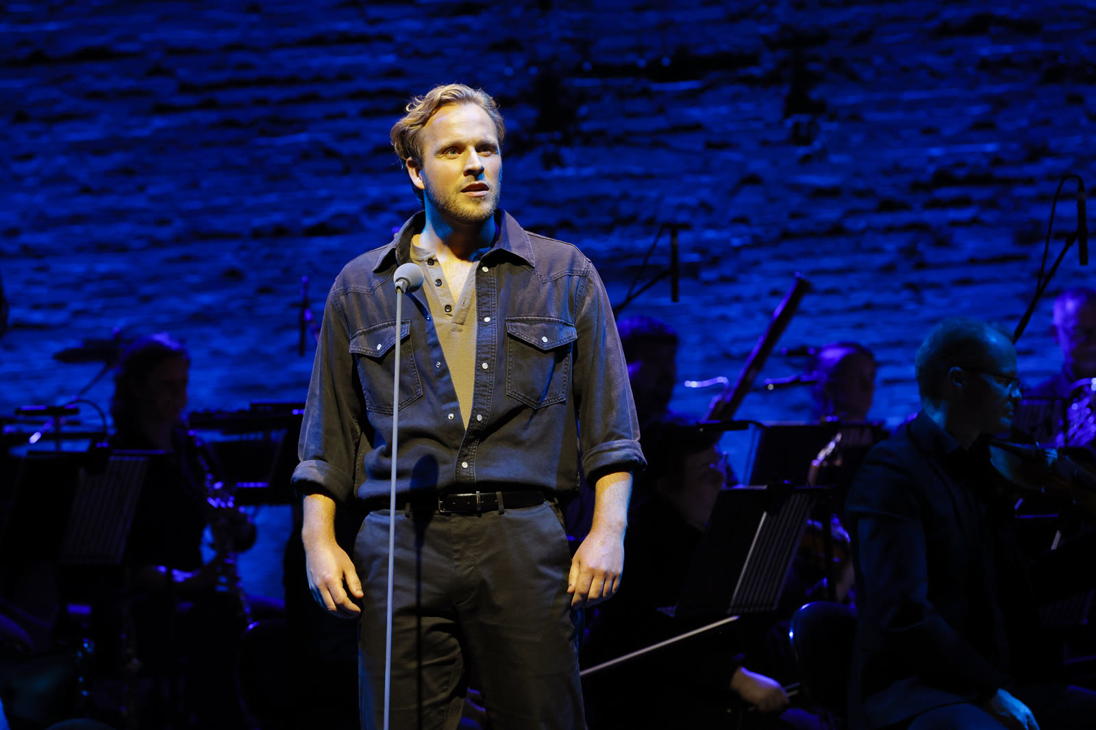 The company of Carousel: A Concert at the Princess Theatre