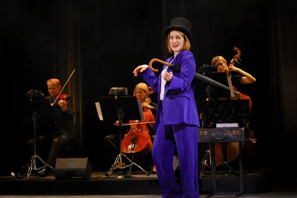 Anna O'Byrne performing Becoming Eliza
