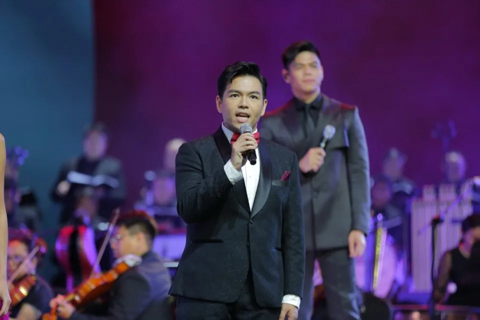 Jep Go performing in Manila in 2024